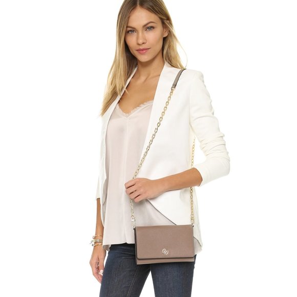 ❤️ NWT Tory Burch Robinson WOC Wallet On a Chain Leather Crossbody Shiraz Red - Picture 3 of 16